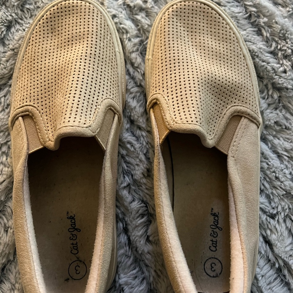Cat and Jack girls size 3 slip ons.